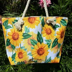 🌻Host Pick🌻NWT - Sunflower tote bag